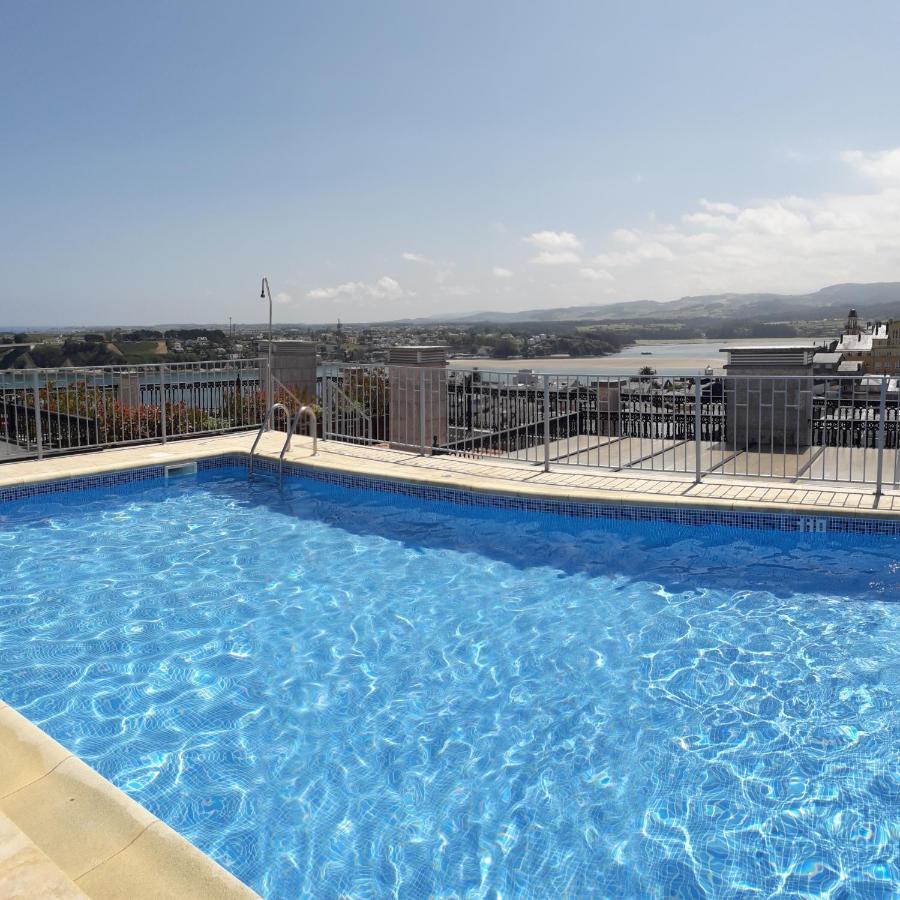 Atico Con Terraza Y Piscina Comunitaria Apartment Ribadeo Exterior photo